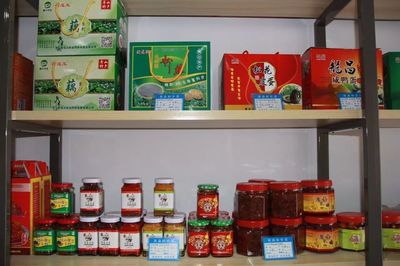 學習\u201c群鑫\u201d好榜樣——武陵副食品批發市場群鑫土特產店的經營之道